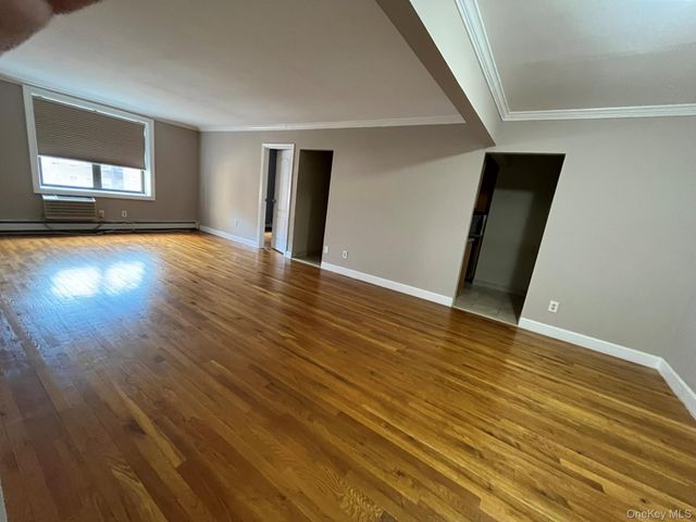 101 Jackson Avenue 2G, Mineola, NY 11501
