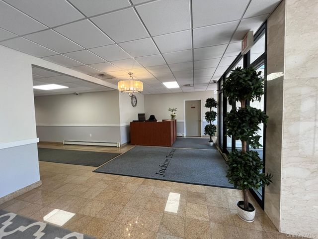 101 Jackson Avenue 2G, Mineola, NY 11501