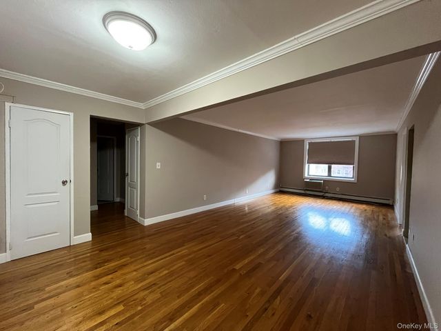 101 Jackson Avenue 2G, Mineola, NY 11501