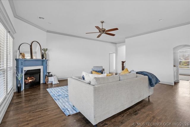 201 W 128th Place S, Jenks, OK 74037