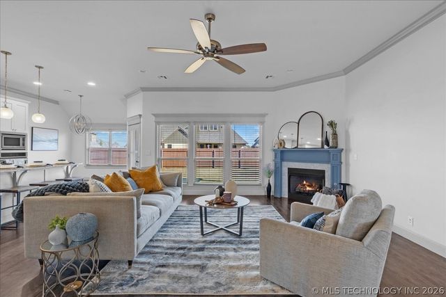 201 W 128th Place S, Jenks, OK 74037