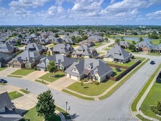 201 W 128th Place S, Jenks, OK 74037