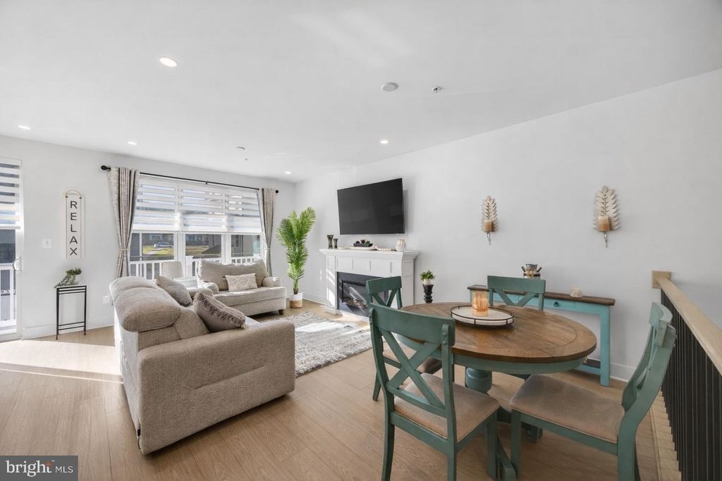 Image 13 of property listing at 14928 SWAT ST #1, Rockville, MD 20850