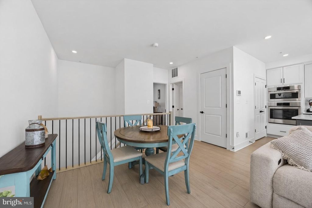 Image 22 of property listing at 14928 SWAT ST #1, Rockville, MD 20850