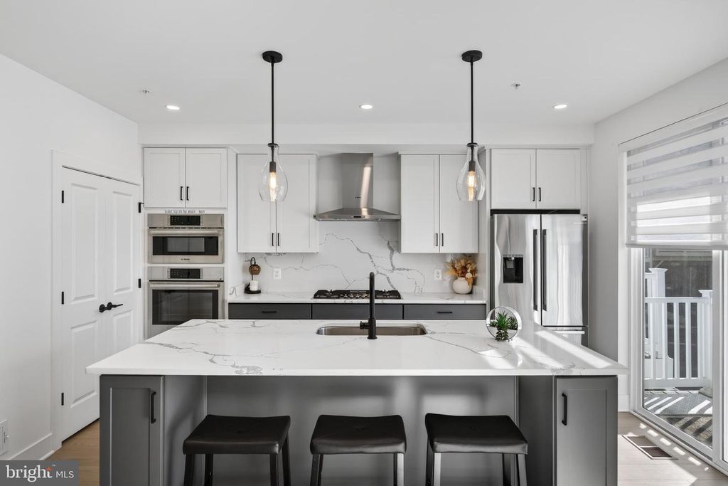 Image 25 of property listing at 14928 SWAT ST #1, Rockville, MD 20850