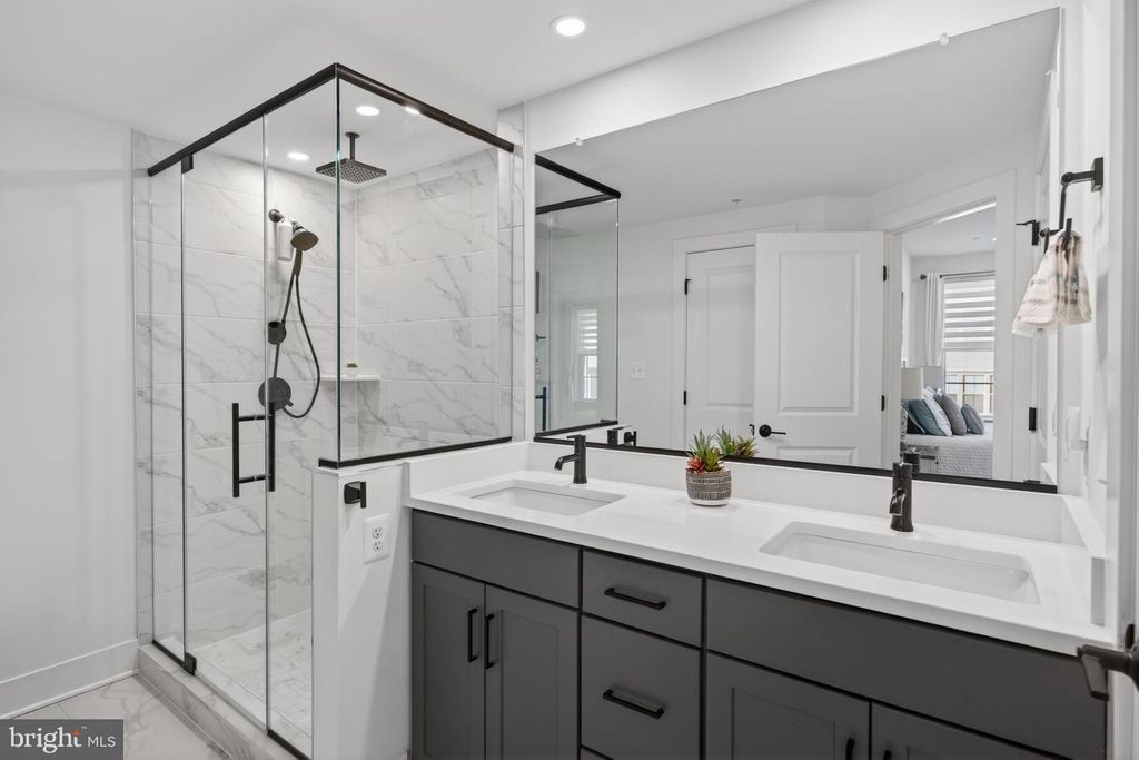 Image 34 of property listing at 14928 SWAT ST #1, Rockville, MD 20850