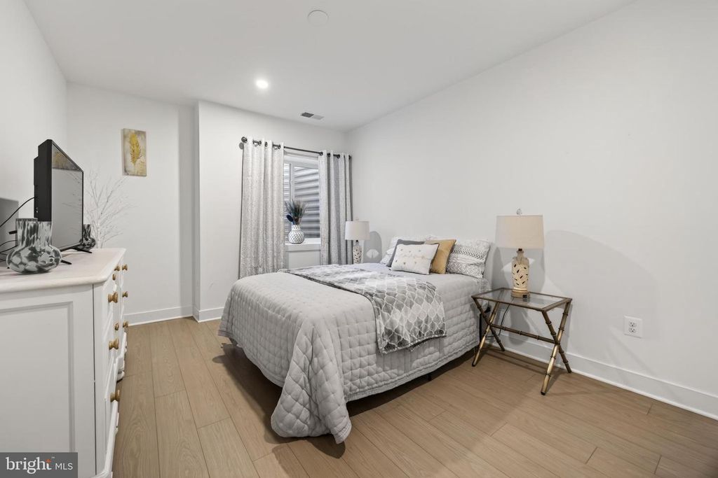 Image 46 of property listing at 14928 SWAT ST #1, Rockville, MD 20850