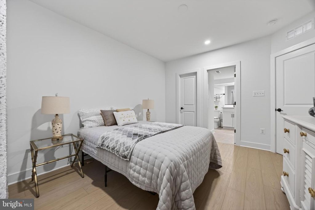 Image 47 of property listing at 14928 SWAT ST #1, Rockville, MD 20850