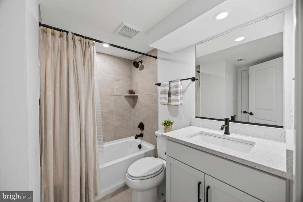 Image 48 of property listing at 14928 SWAT ST #1, Rockville, MD 20850