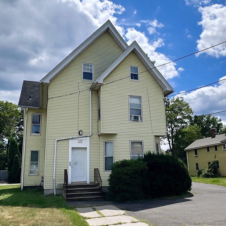 122 West Main Street, Plainville, CT 06062