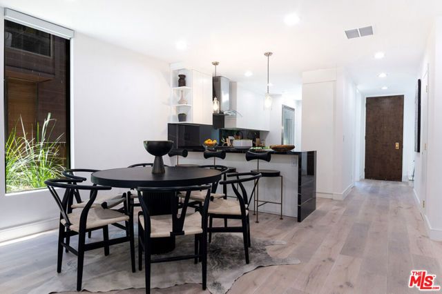 1033 Carol Drive T13, West Hollywood, CA 90069