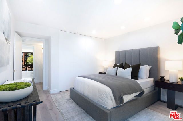 1033 Carol Drive T13, West Hollywood, CA 90069