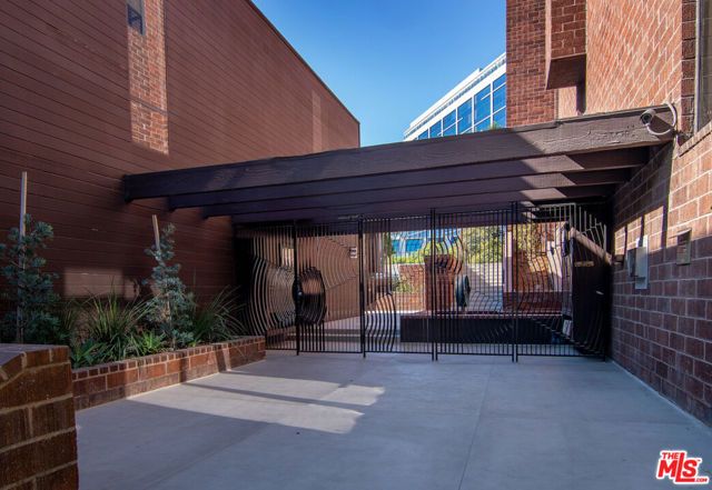 1033 Carol Drive T13, West Hollywood, CA 90069