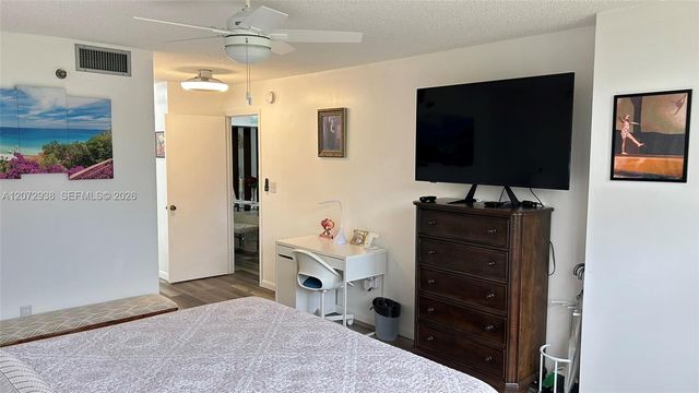 1200 Saint Charles Place 209, Pembroke Pines, FL 33026