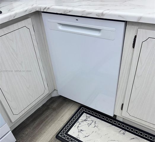 1200 Saint Charles Place 209, Pembroke Pines, FL 33026