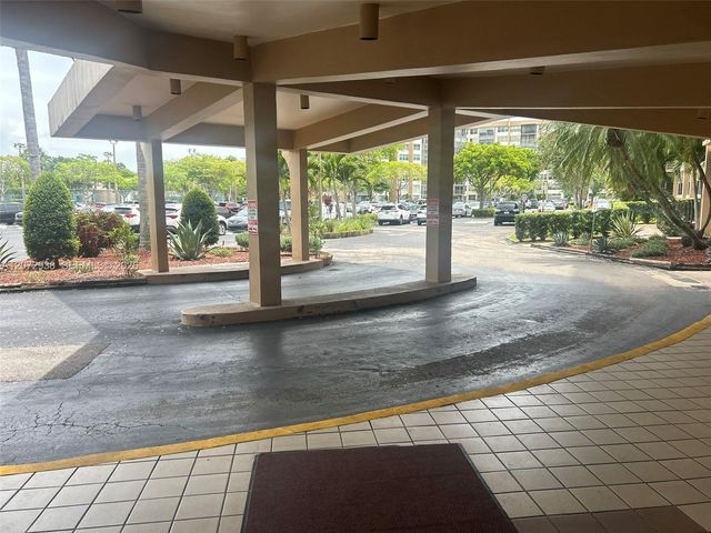 1200 Saint Charles Place 209, Pembroke Pines, FL 33026