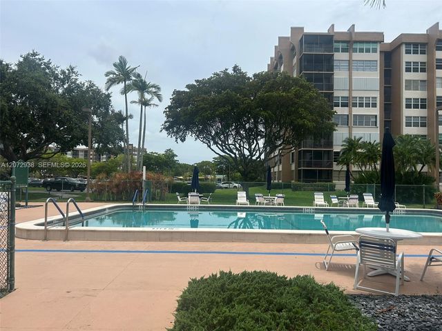 1200 Saint Charles Place 209, Pembroke Pines, FL 33026