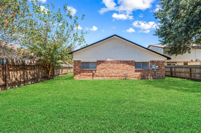 1022 Sierra Shadows Drive, Katy, TX 77450