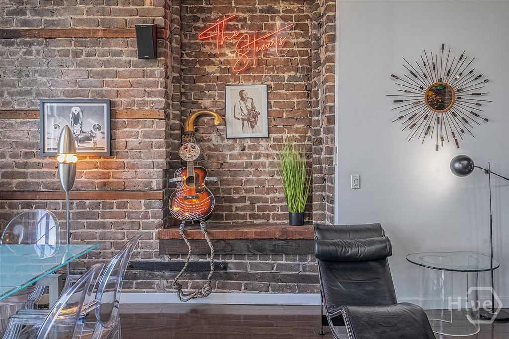 Image 11 of property listing at 42 E Bay Street 5, Savannah, GA 31401