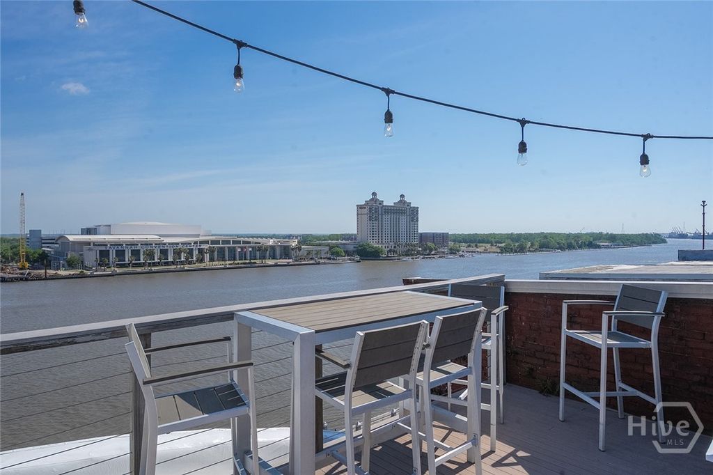 Image 30 of property listing at 42 E Bay Street 5, Savannah, GA 31401