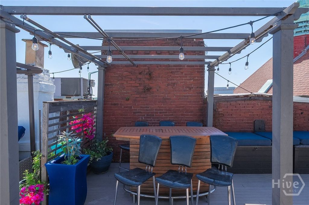 Image 34 of property listing at 42 E Bay Street 5, Savannah, GA 31401