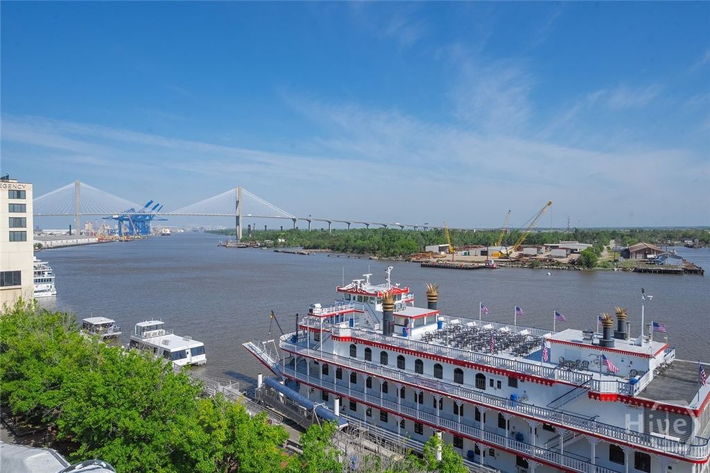 Image 35 of property listing at 42 E Bay Street 5, Savannah, GA 31401