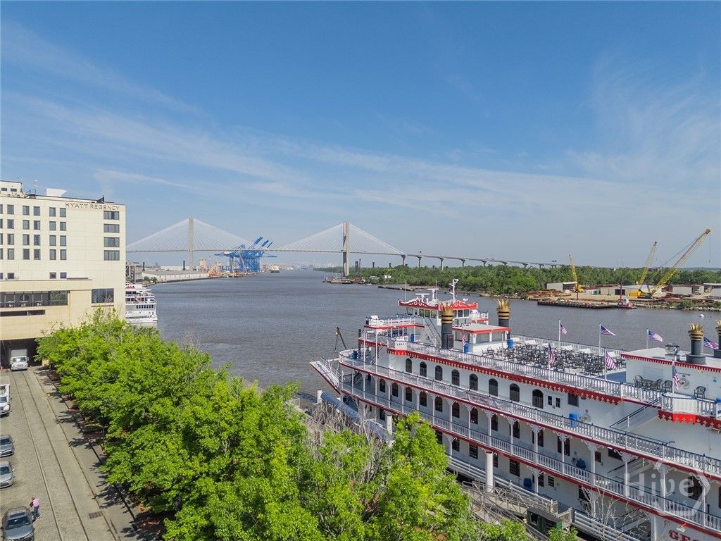 Image 37 of property listing at 42 E Bay Street 5, Savannah, GA 31401