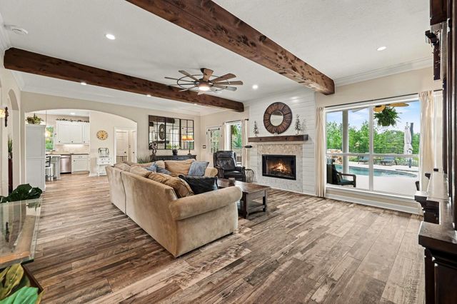 114 Leah Drive, Montgomery, TX 77316