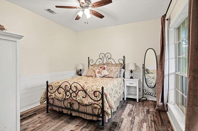 114 Leah Drive, Montgomery, TX 77316