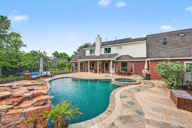 114 Leah Drive, Montgomery, TX 77316