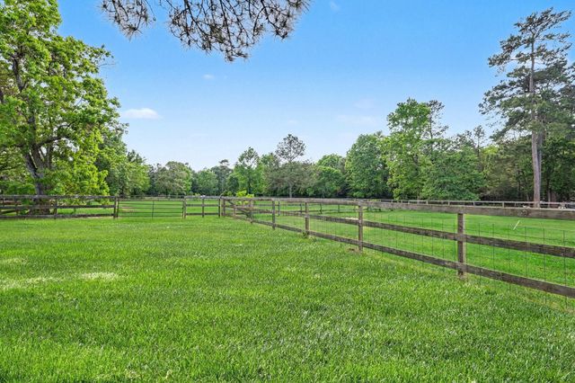 114 Leah Drive, Montgomery, TX 77316