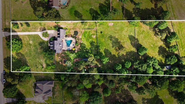 114 Leah Drive, Montgomery, TX 77316