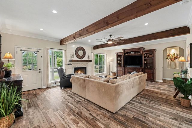 114 Leah Drive, Montgomery, TX 77316