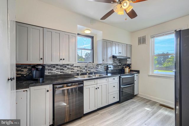 15 MOUNTAIN RD, Fallston, MD 21047