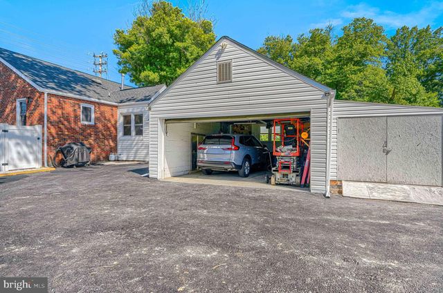 15 MOUNTAIN RD, Fallston, MD 21047