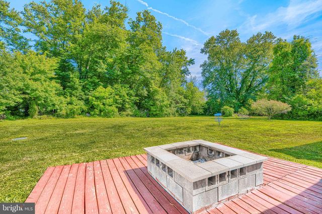 15 MOUNTAIN RD, Fallston, MD 21047