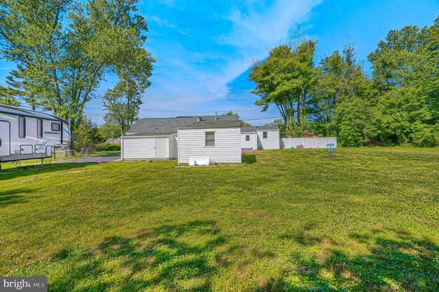15 MOUNTAIN RD, Fallston, MD 21047