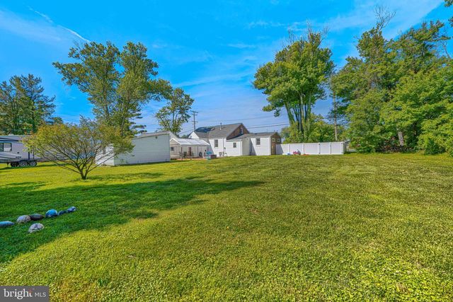 15 MOUNTAIN RD, Fallston, MD 21047