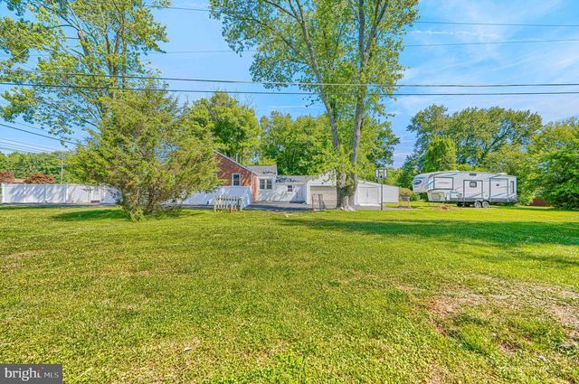 15 MOUNTAIN RD, Fallston, MD 21047
