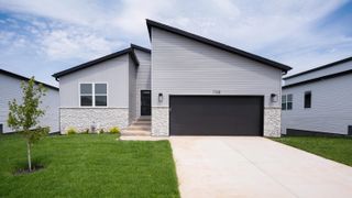 1708 North Hawthorne Place, Brookline, MO 65619