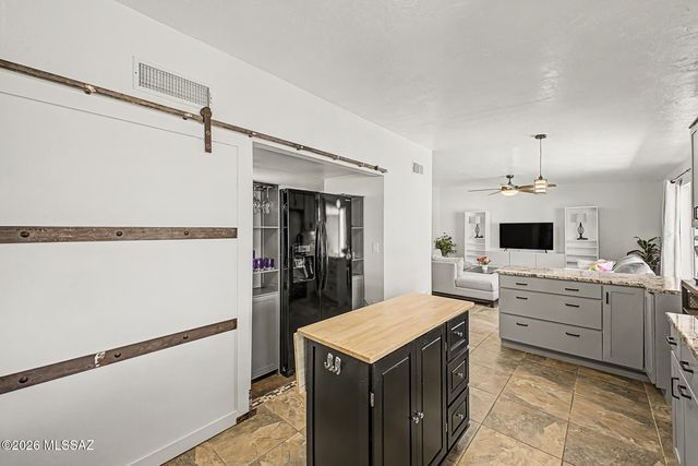 3380 W Blacksill Drive, Tucson, AZ 85741