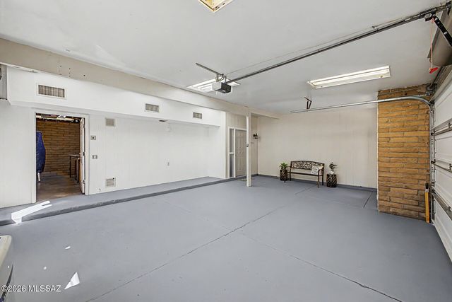 3380 W Blacksill Drive, Tucson, AZ 85741
