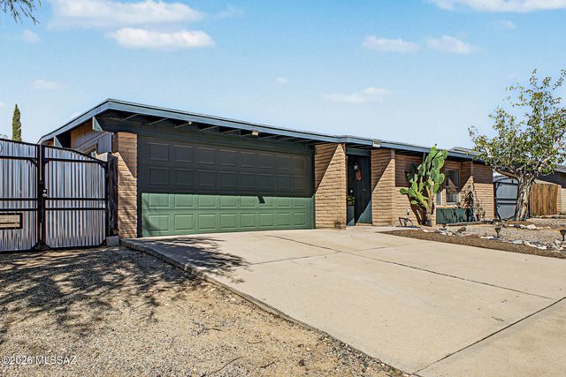 3380 W Blacksill Drive, Tucson, AZ 85741