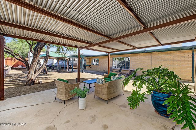 3380 W Blacksill Drive, Tucson, AZ 85741