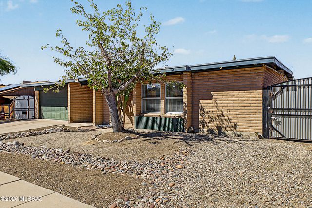 3380 W Blacksill Drive, Tucson, AZ 85741