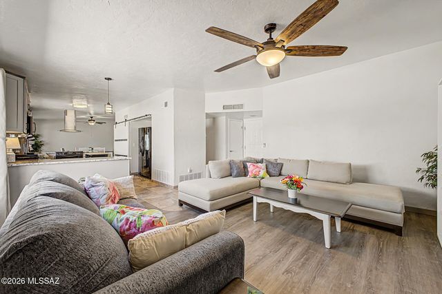 3380 W Blacksill Drive, Tucson, AZ 85741