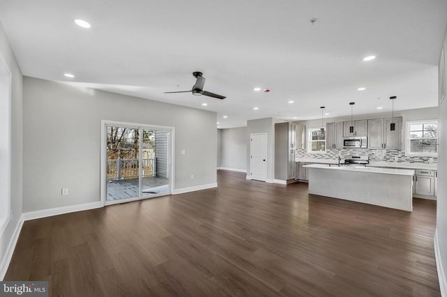 9208 4TH ST, Lanham, MD 20706