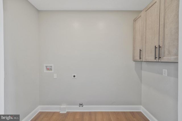 9208 4TH ST, Lanham, MD 20706