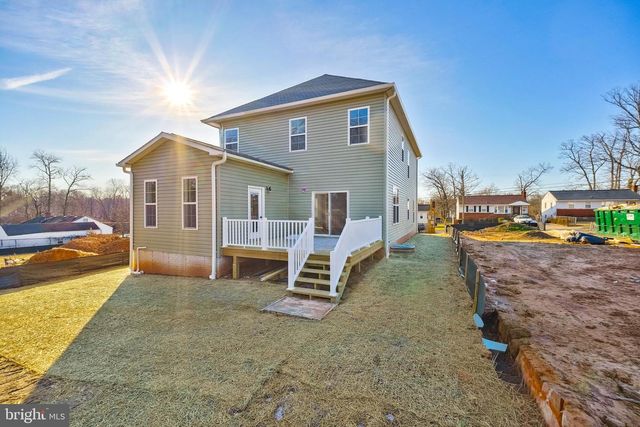 9208 4TH ST, Lanham, MD 20706