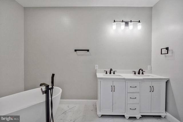 9208 4TH ST, Lanham, MD 20706